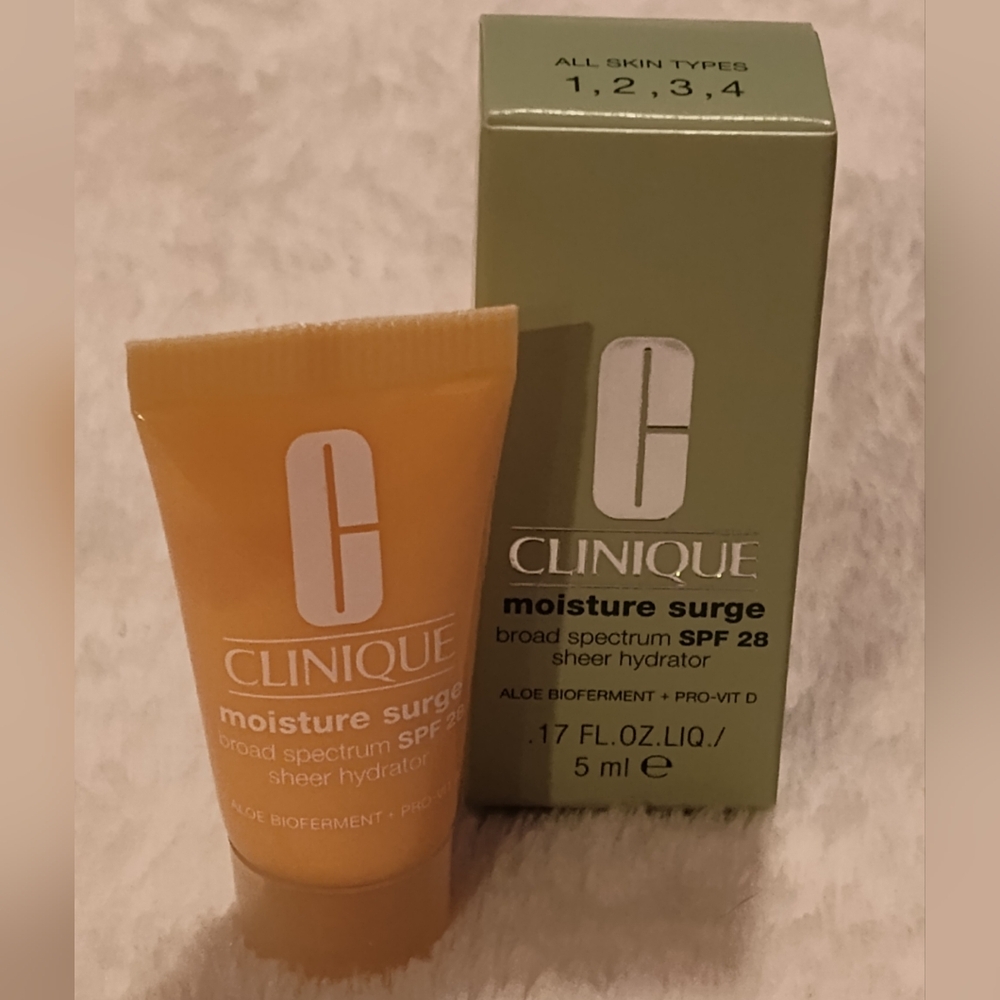 NWT! Clinique Moisture Surge .17oz